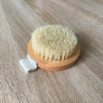 Brosse exfoliante pour le corps
