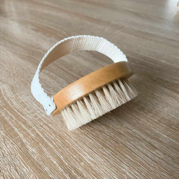 Brosse exfoliante pour le corps
